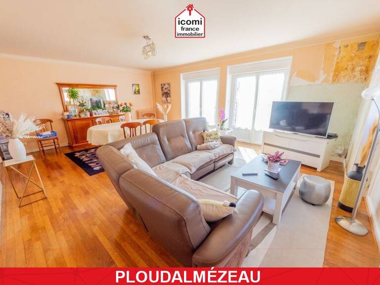FINISTERE - Ploudalmézeau (29830) - A VENDRE - APPARTEMENT T5 133M² - 4 CHAMBRES - DALLE BETON - SEUL A L'ETAGE - GARAGE - BEAU POTENTIEL — photo 1