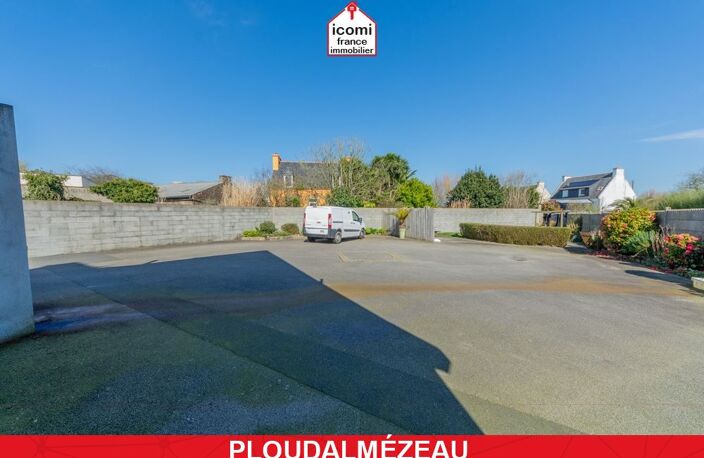 FINISTERE - Ploudalmézeau (29830) - A VENDRE - APPARTEMENT T5 133M² - 4 CHAMBRES - DALLE BETON - SEUL A L'ETAGE - GARAGE - BEAU POTENTIEL — photo 3