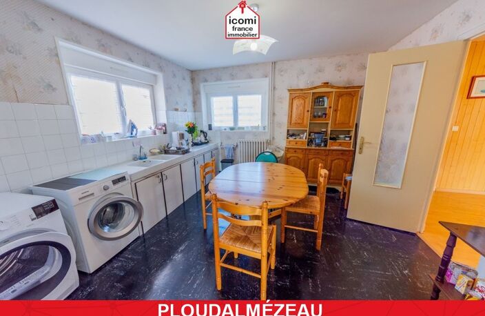 FINISTERE - Ploudalmézeau (29830) - A VENDRE - APPARTEMENT T5 133M² - 4 CHAMBRES - DALLE BETON - SEUL A L'ETAGE - GARAGE - BEAU POTENTIEL — photo 4
