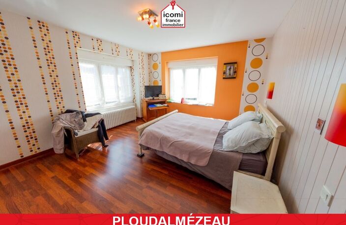 FINISTERE - Ploudalmézeau (29830) - A VENDRE - APPARTEMENT T5 133M² - 4 CHAMBRES - DALLE BETON - SEUL A L'ETAGE - GARAGE - BEAU POTENTIEL — photo 5