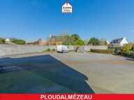 FINISTERE - Ploudalmézeau (29830) - A VENDRE - APPARTEMENT T5 133M² - 4 CHAMBRES - DALLE BETON - SEUL A L'ETAGE - GARAGE - BEAU POTENTIEL — photo 3