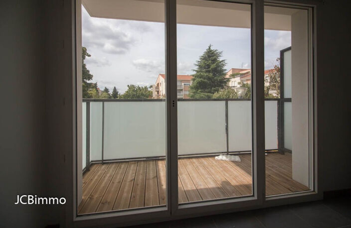 BLAGNAC T2 39 M2 BALCON PKG — photo 2