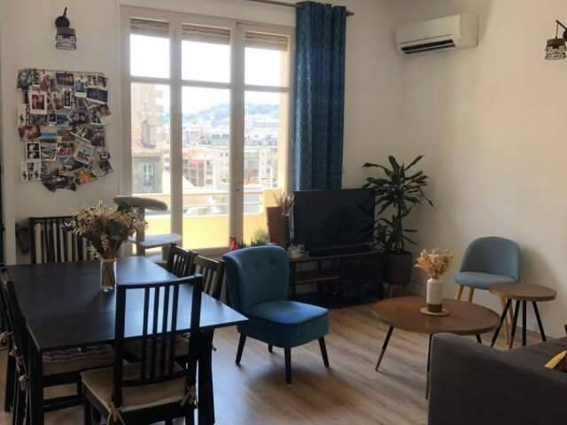 Appartement À Louer — photo du bien