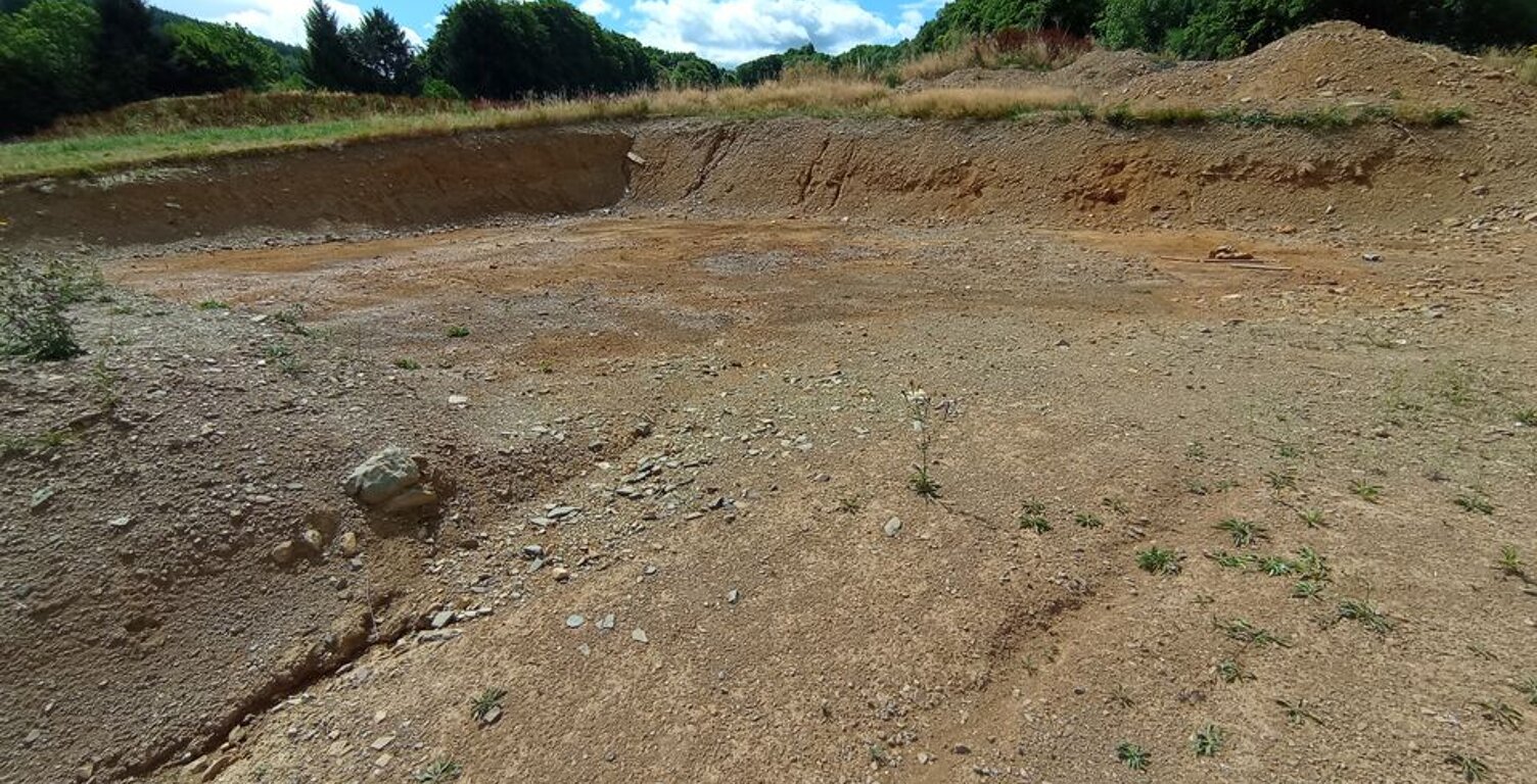 Terrain constructible, borné, viabilisé — photo 1