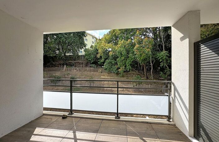 APPARTEMENT 3 PIECES VIDE - 107 Chemin du Val Fleuri, Domaine du Val - 06 800 CAGNES SUR MER — photo 2