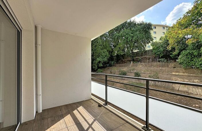 APPARTEMENT 3 PIECES VIDE - 107 Chemin du Val Fleuri, Domaine du Val - 06 800 CAGNES SUR MER — photo 3