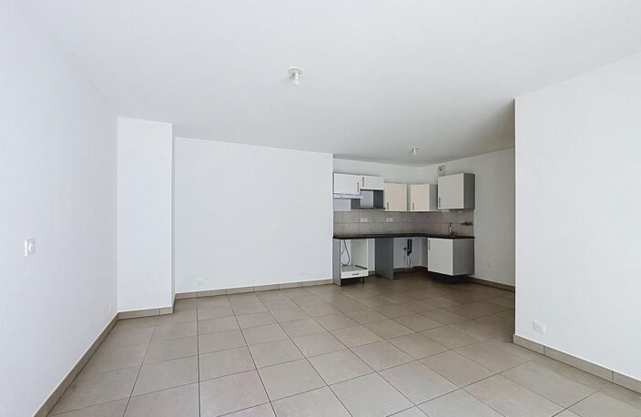 APPARTEMENT 3 PIECES VIDE - 107 Chemin du Val Fleuri, Domaine du Val - 06 800 CAGNES SUR MER — photo 4