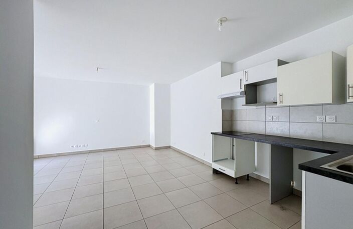 APPARTEMENT 3 PIECES VIDE - 107 Chemin du Val Fleuri, Domaine du Val - 06 800 CAGNES SUR MER — photo 5