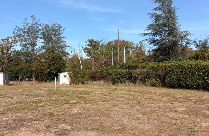Terrain à bâtir à Galgon (33133) — photo 2