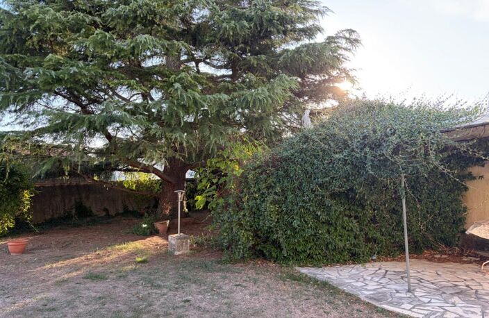 SAINT MICHEL EN L'HERM (85) 10 MIN DES PLAGES AGREABLE DEMEURE EN PIERRE 4 CHAMBRES AVEC SPA ET JARDIN — photo 2
