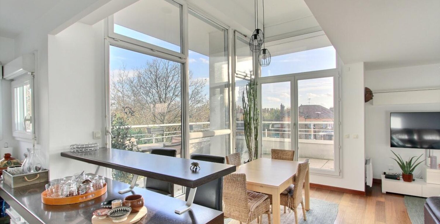COTEAUX LIMITE SANNOIS !! COUP DE COEUR ASSURE MAGNIFIQUE APPARTEMENT EN DUPLEX AVEC TERRASSE 117M2 -6 PIECES -4CHAMBRES DOUBLE PARKING EN S/SOL — photo 1