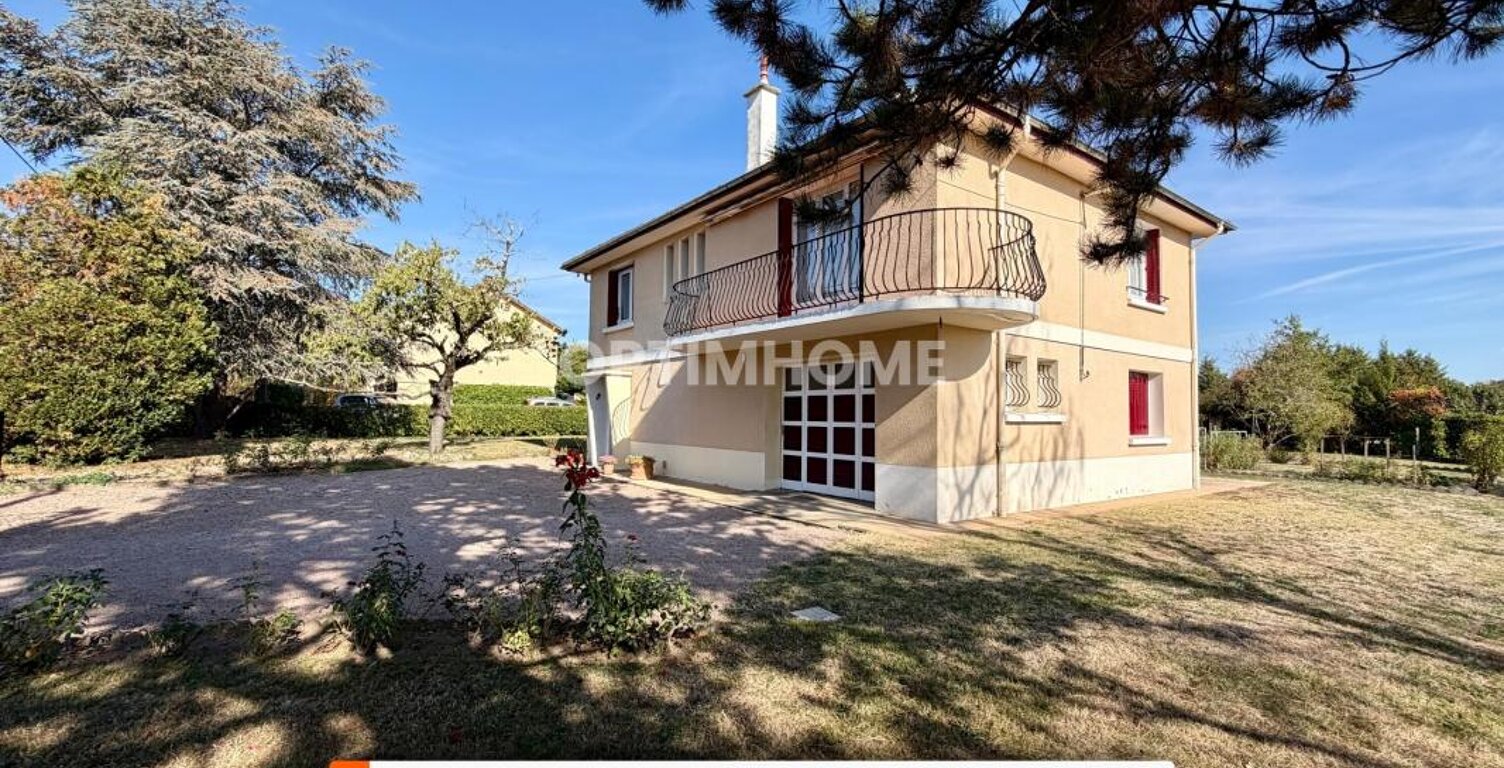 CHARMEIL – Maison de 1970 3 chambres, garage sur plus de 2000 m² de terrain clos et arboré — photo 1