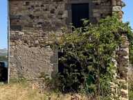 GRANGE EN PIERRE A CHAMPEIX : BEAU POTENTIEL — photo 2