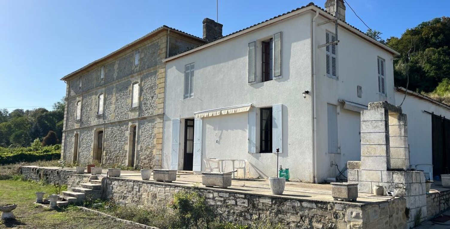 Maison en pierre 309 m² SAINT JEAN DE BLAIGNAC (33) — photo 1