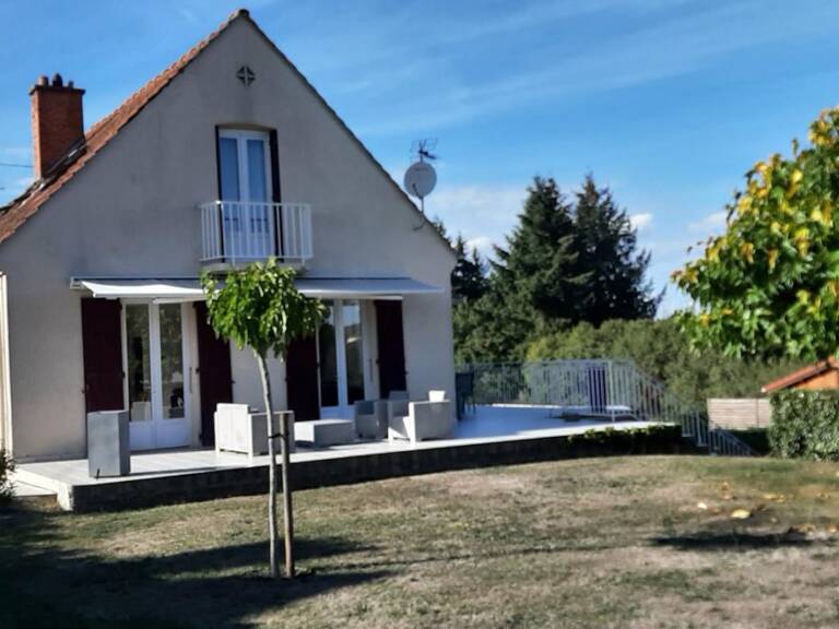MAIGNIFIQUE MAISON RÉNOVÉE AVEC PISCINE ET CHALET INDÉPENDANT DANS QUARTIER PRISÉ DE GUEUGNON (71) — photo 1