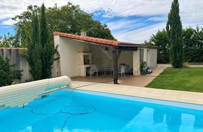 Maison à vendre 9 pièces LONGEVES (17) — photo 2