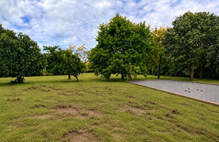 Maison à vendre 9 pièces LONGEVES (17) — photo 4
