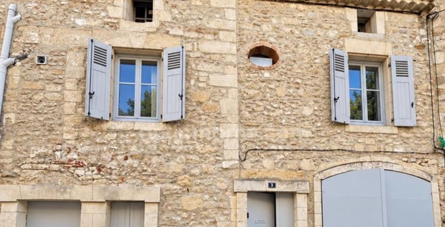Maison de caractère rénovée + studio indépendant + grand garage/atelier + terrasse Rochefort-du-Gard (30) Centre historique — photo 1