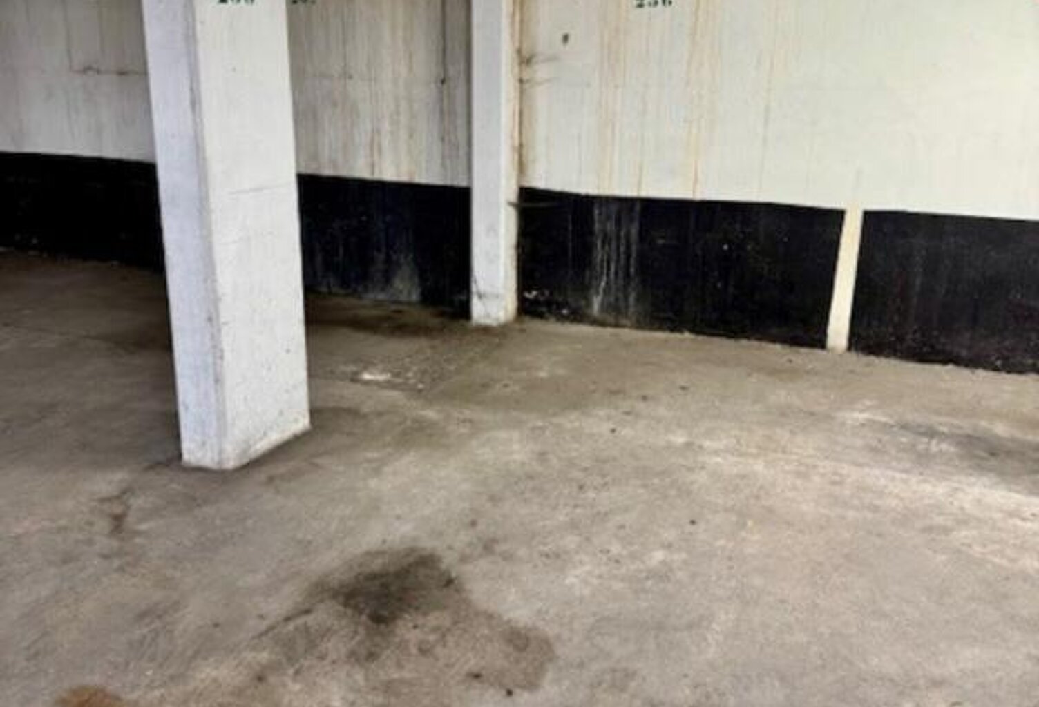 - 75013 PARIS - METRO GLACIERE - BD AUGUSTE BLANQUI - EMPLACEMENT PARKING - — photo 1