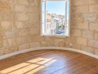 Immeuble de rapport – local commercial + 2 appartements – Centre Coutras — photo 2