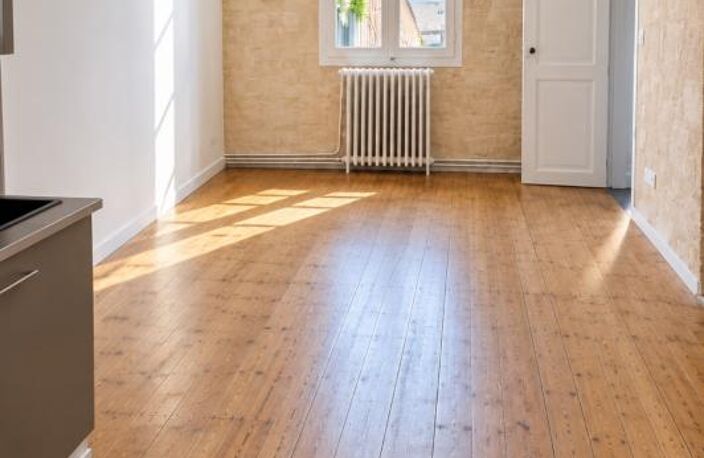 Immeuble de rapport – local commercial + 2 appartements – Centre Coutras — photo 3