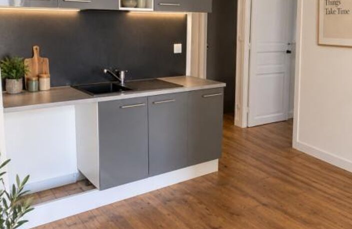 Immeuble de rapport – local commercial + 2 appartements – Centre Coutras — photo 4