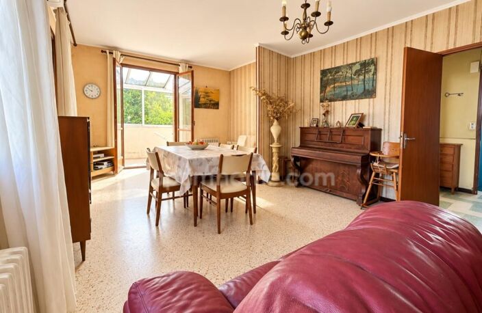 Roquemaure (30) – Maison familiale de 149 m² sur terrain de 657 m² — photo 2