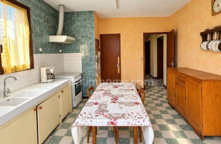 Roquemaure (30) – Maison familiale de 149 m² sur terrain de 657 m² — photo 4