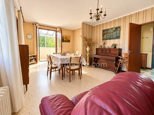 Roquemaure (30) – Maison familiale de 149 m² sur terrain de 657 m² — photo du bien