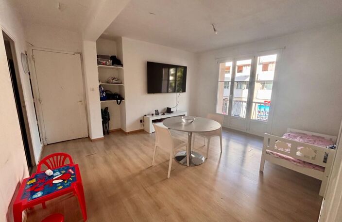 TOULON – Quartier Saint Jean du Var T3 LUMINEUX AVEC BALCON ET CAVE — photo 3