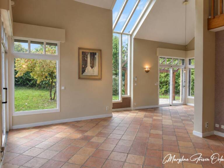 Maison d’architecte de 157 m², volumes remarquables et beau potentiel — photo 1