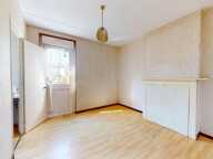 MAISON AVEC JARDIN ET GARAGE — photo 2
