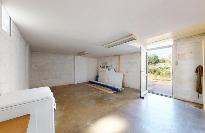 MAISON AVEC JARDIN ET GARAGE — photo 4