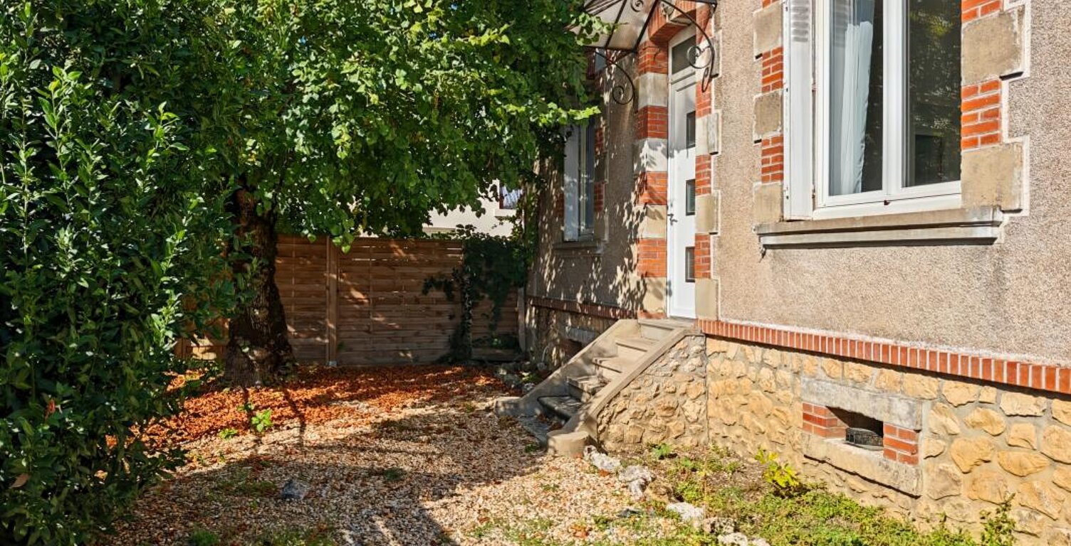 Maison À Louer — photo 1