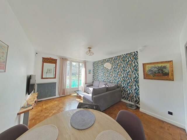 Appartement À Louer — photo du bien