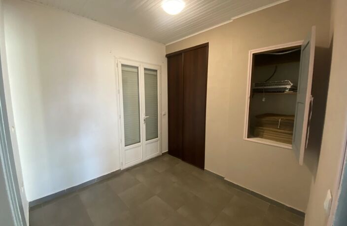 Appartement T3 avec terrasse — photo 4