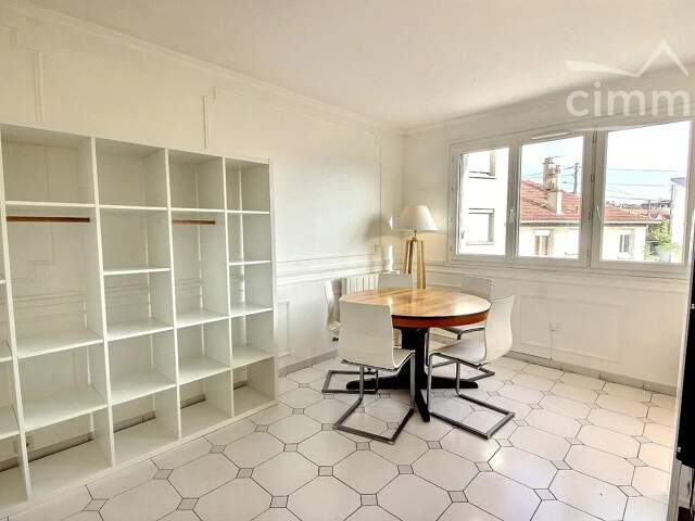A louer Appartement 3 pièces à Gournay sur Marne — photo du bien