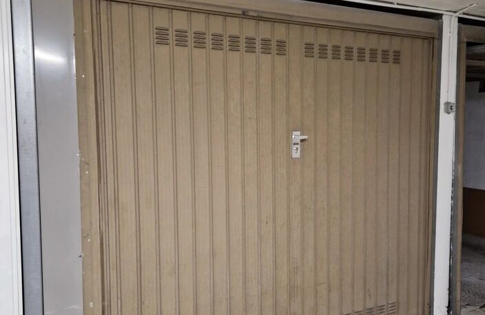 GARAGE FERME - 118 RUE DE FRANCE — photo 3