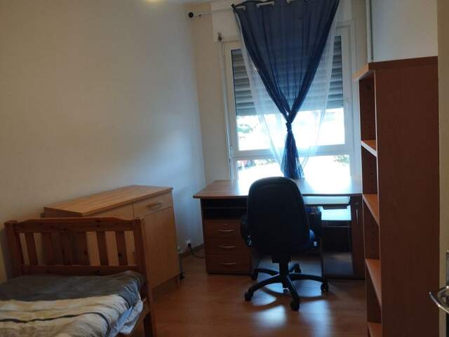Chambre de 10m2 à louer sur Caen — photo du bien