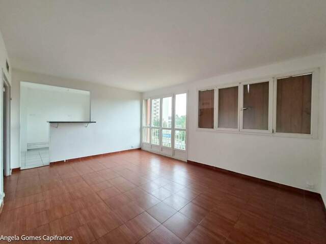 Exclusivité Bel Appartement 4 pièces NEUILLY SUR MARNE (93) 74,50 m2 avec Cave et stationnement — photo du bien