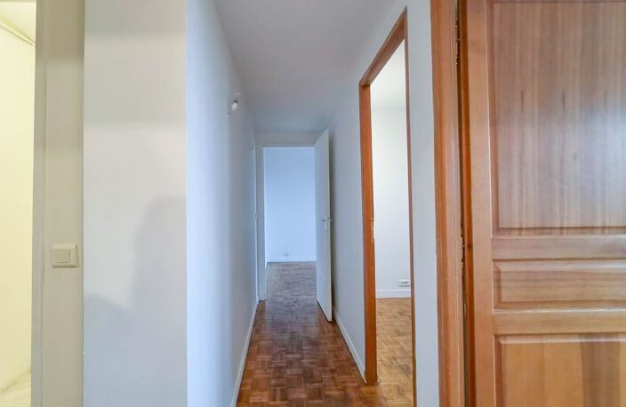 Exclusivité Bel Appartement 4 pièces NEUILLY SUR MARNE (93) 74,50 m2 avec Cave et stationnement — photo 3