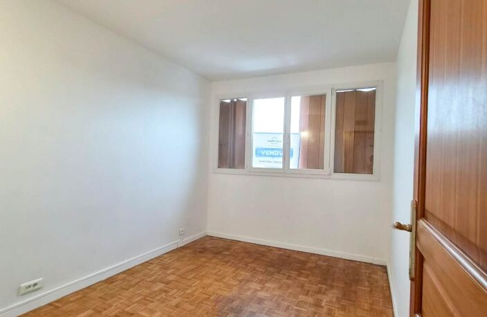 Exclusivité Bel Appartement 4 pièces NEUILLY SUR MARNE (93) 74,50 m2 avec Cave et stationnement — photo 5