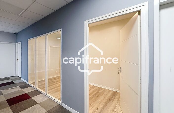 Local/bureau 42 m² A LOUER Moudong BAIE MAHAULT (971) — photo 4