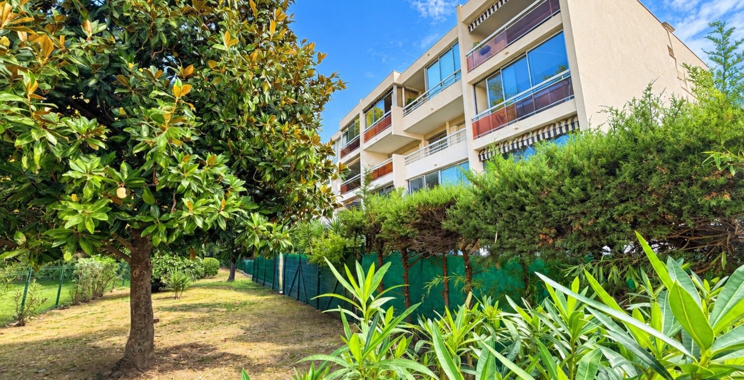 Appartement à vendre 2 pièces LE CANNET (06) — photo 1