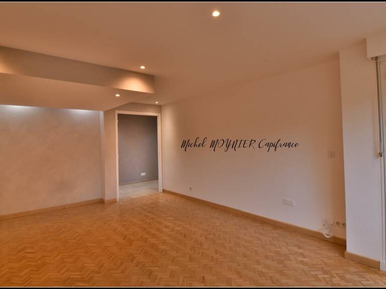 Gap, T3 traversant de 77,92 m² avec grand balcon, vue dégagée et parking sécurisé — photo 1