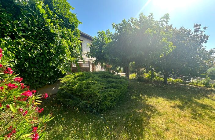 MAISON 89M2 HABITABLE - GARAGE - ATELIER - 3 CHAMBRES - TERRAIN 873M2 - TERRASSE — photo 3