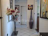 Apt 4 pièces, Dernier étage, vue panoramique, garage, cave, local vélo !! — photo 2