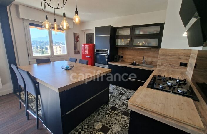Apt 4 pièces, Dernier étage, vue panoramique, garage, cave, local vélo !! — photo 3