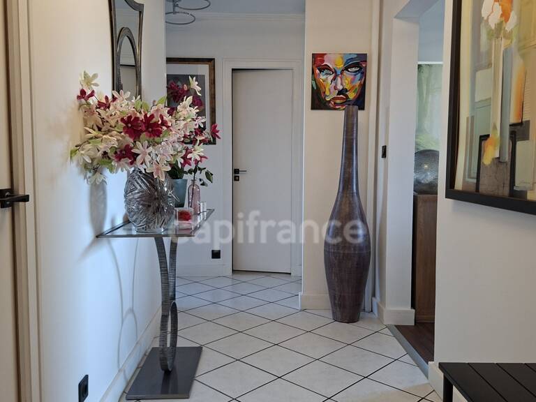 Apt 4 pièces, Dernier étage, vue panoramique, garage, cave, local vélo !! — photo 1