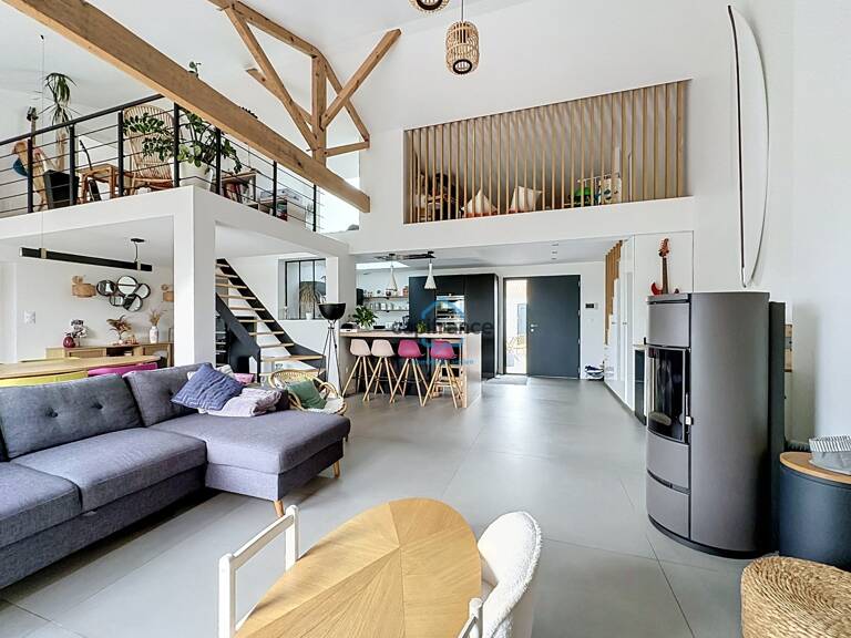 Maison à vendre, Nieul-sur-Mer, 136m2 avec jardin, garage et studio indépendant — photo 1